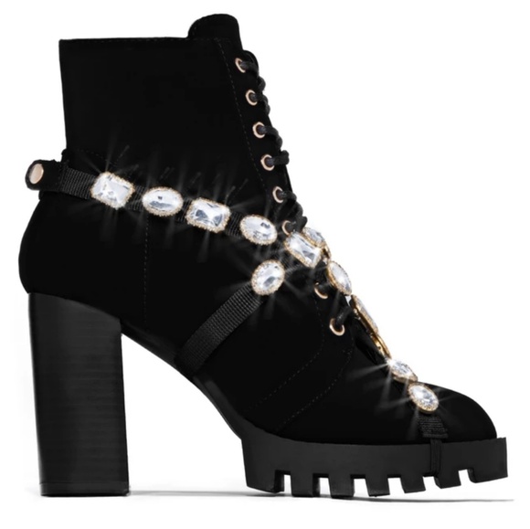 ๐๐๐จ๐ฉ ๐๐๐ฏ๐ 6 ๐ค๐Detachable Embellished Strap Boot - BLACK - Picture 3 of 10